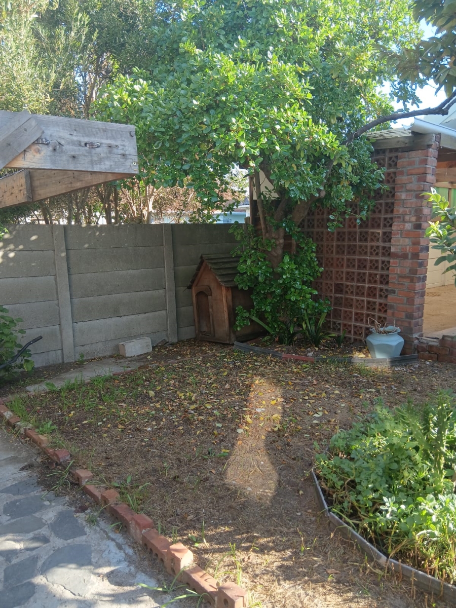To Let 3 Bedroom Property for Rent in Heathfield Western Cape
